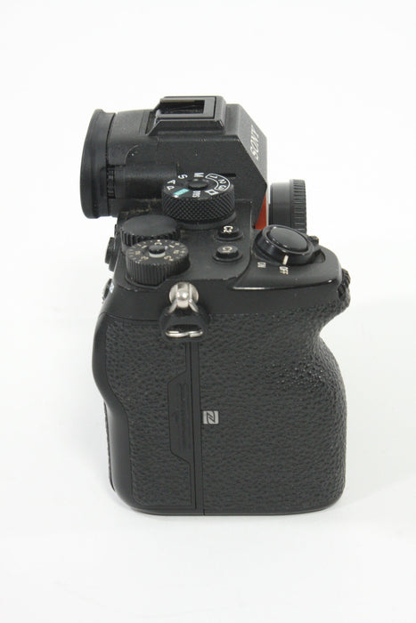 Sony A7R IV Body Only - Shutter Count 97,972