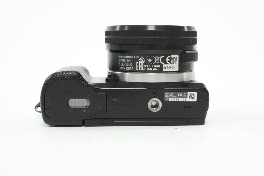 Sony Alpha a5000 Camera with 16-50mm f.3.5-5.6 Power Zoom Lens Shutter Count ONLY 768