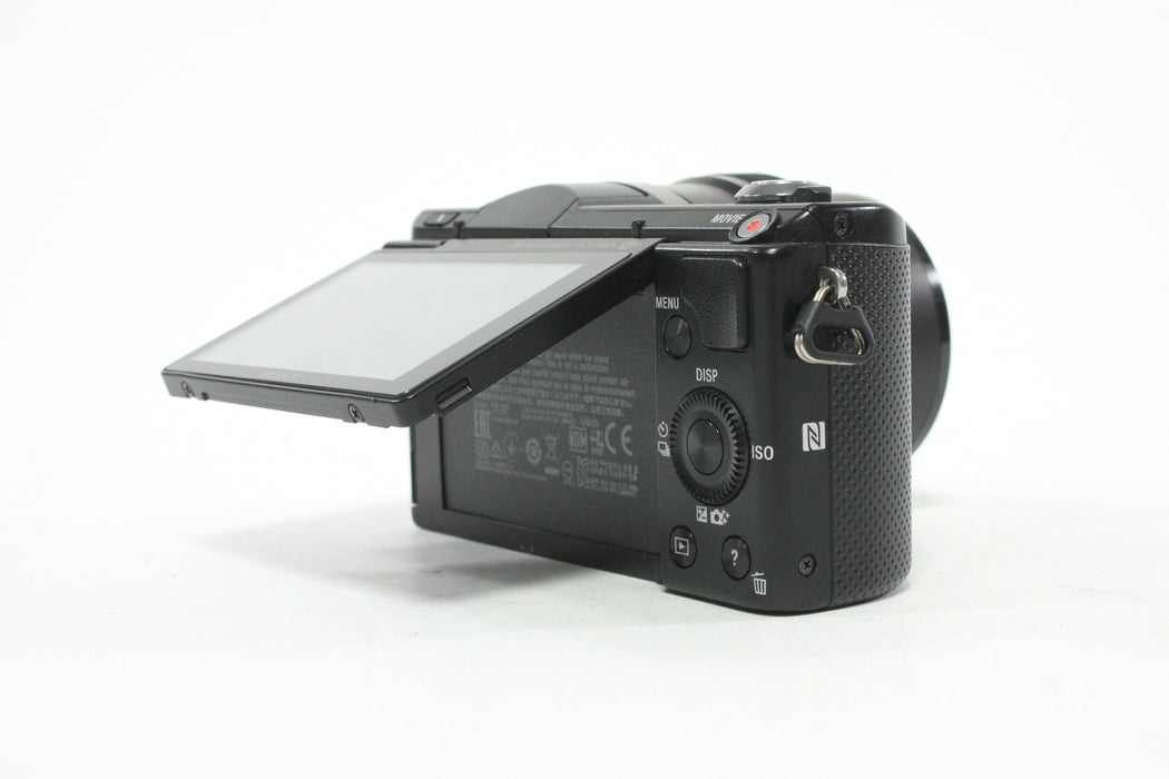 Sony Alpha a5000 Camera with 16-50mm f.3.5-5.6 Power Zoom Lens Shutter Count ONLY 768