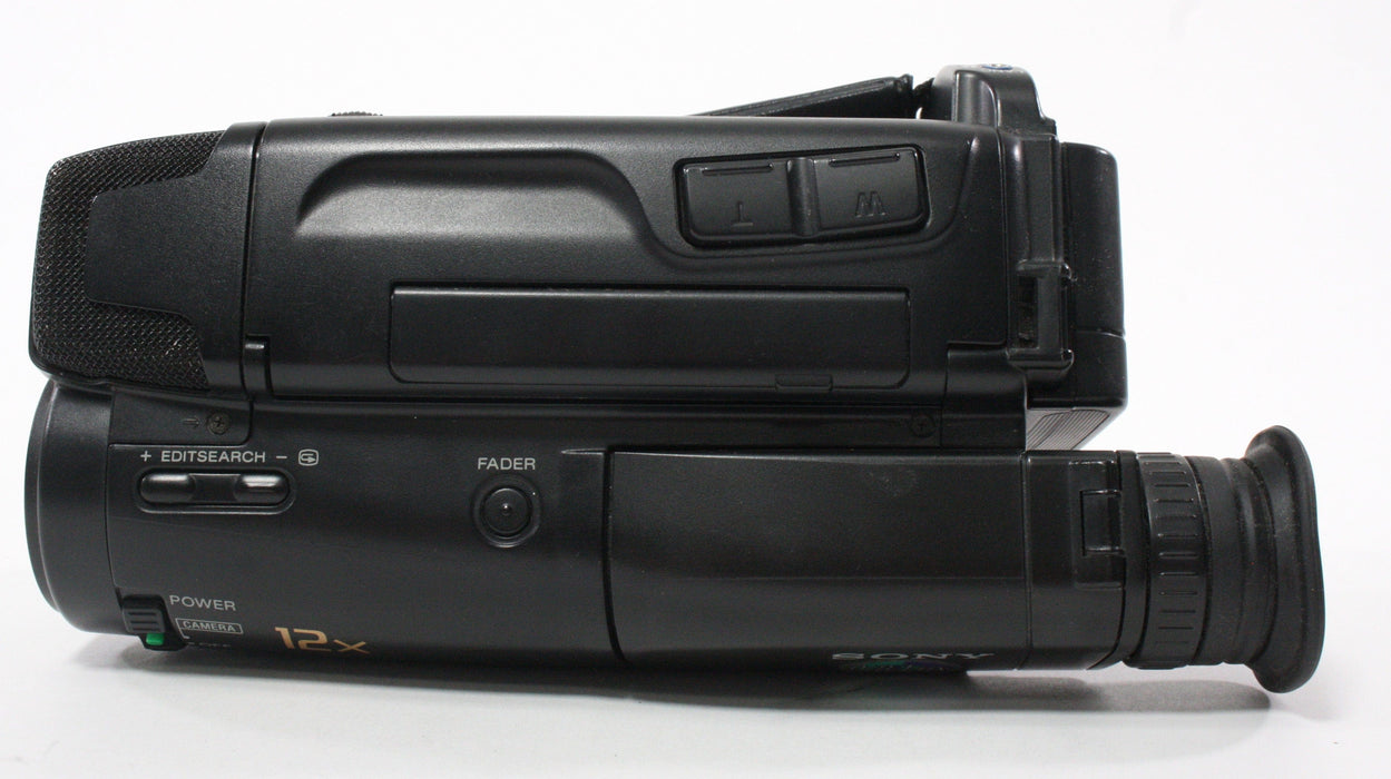 Sony CCD-TR23 Handyman Video 8 Camcorder