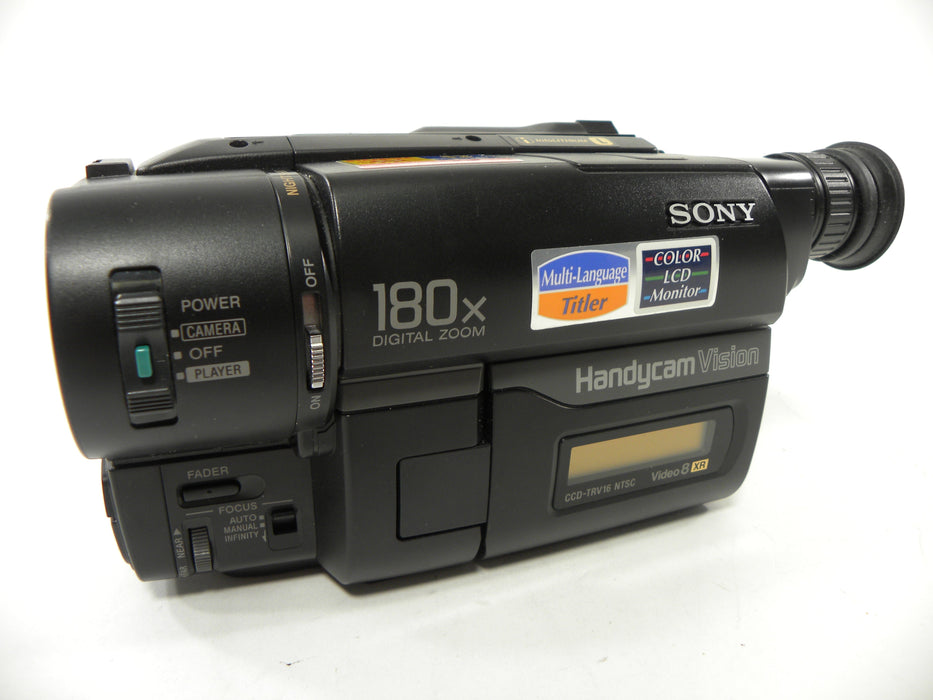 Sony CCD-TRV16 Video 8 XR Handycam Camcorder