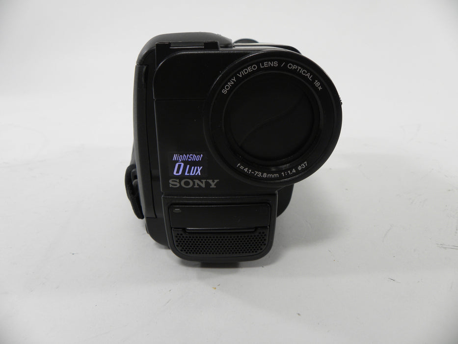 Sony CCD-TRV16 Video 8 XR Handycam Camcorder