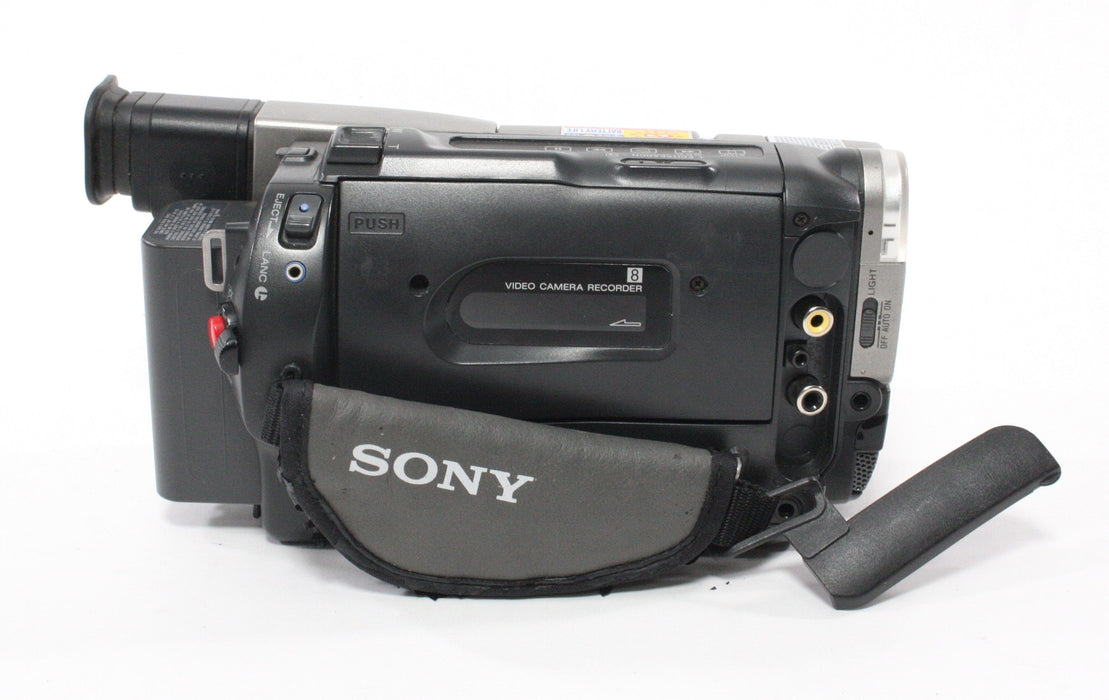 Sony CCD-TRV37 Handycam Vision Camcorder