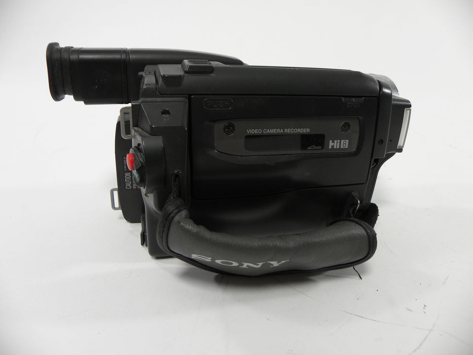 Sony CCD-TRV58 Hi8 Handycam Camcorder