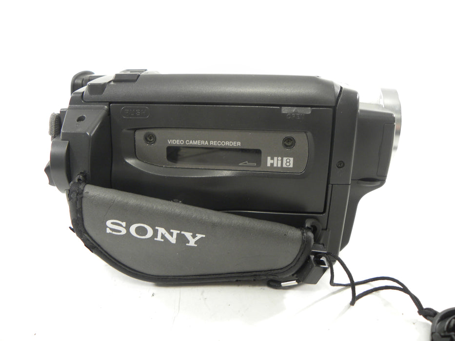 Sony CCD-TRV818 Hi8 Handycam Camcorder