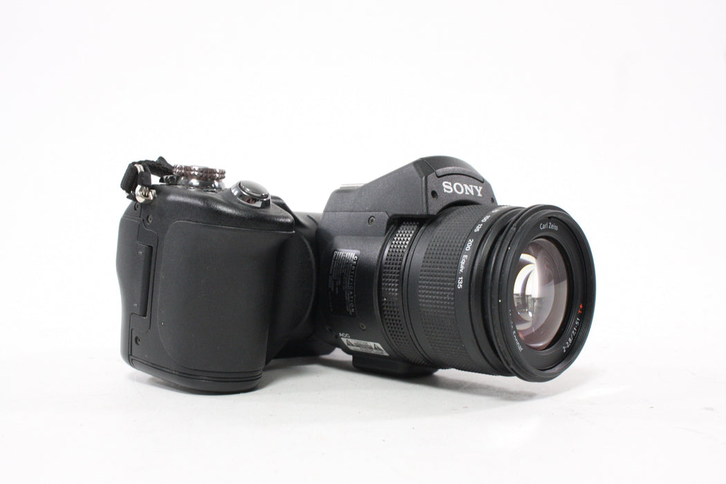 Sony Cyber-shot DSC-F828 Digital Camera 7x Zoom 8.0mp