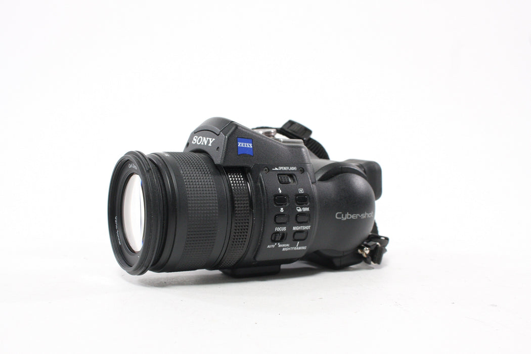 Sony Cyber-shot DSC-F828 Digital Camera 7x Zoom 8.0mp