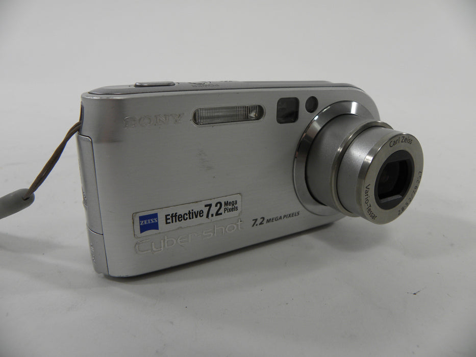 Sony Cyber Shot DSC-P200 7.2mp Digital Camera