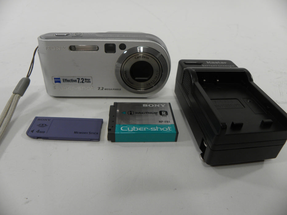 Sony Cyber Shot DSC-P200 7.2mp Digital Camera