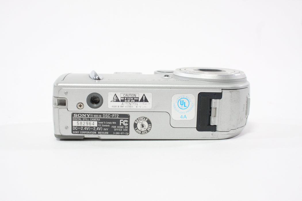 Sony Cyber-shot DSC-P72 Digital Camera 3x Zoom 3.2mp