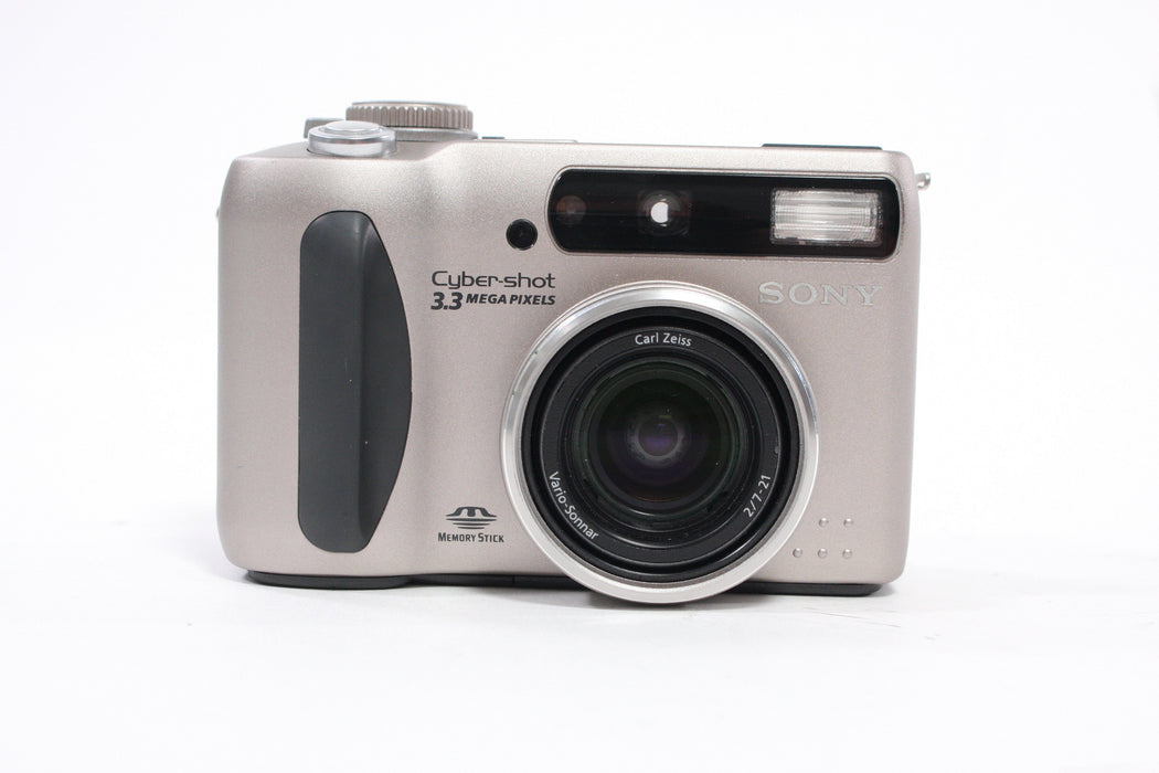 Sony Cyber-shot DSC-S75 Digital Point-and-Shoot Camera 6x Zoom 3.3mp