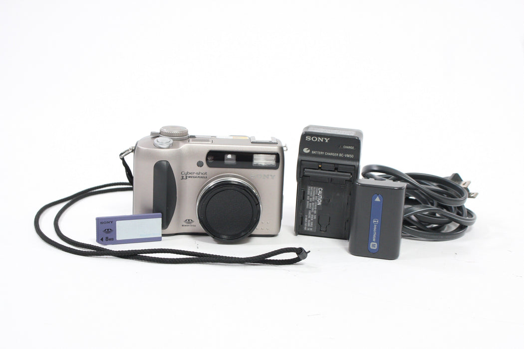 Sony Cyber-shot DSC-S75 Digital Point-and-Shoot Camera 6x Zoom 3.3mp