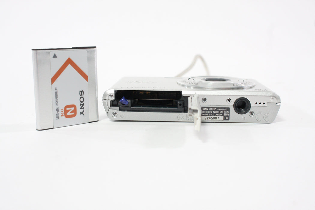 Sony Cyber-shot DSC-W330 Digital Point-and-Shoot Camera 4x Zoom 14.1mp