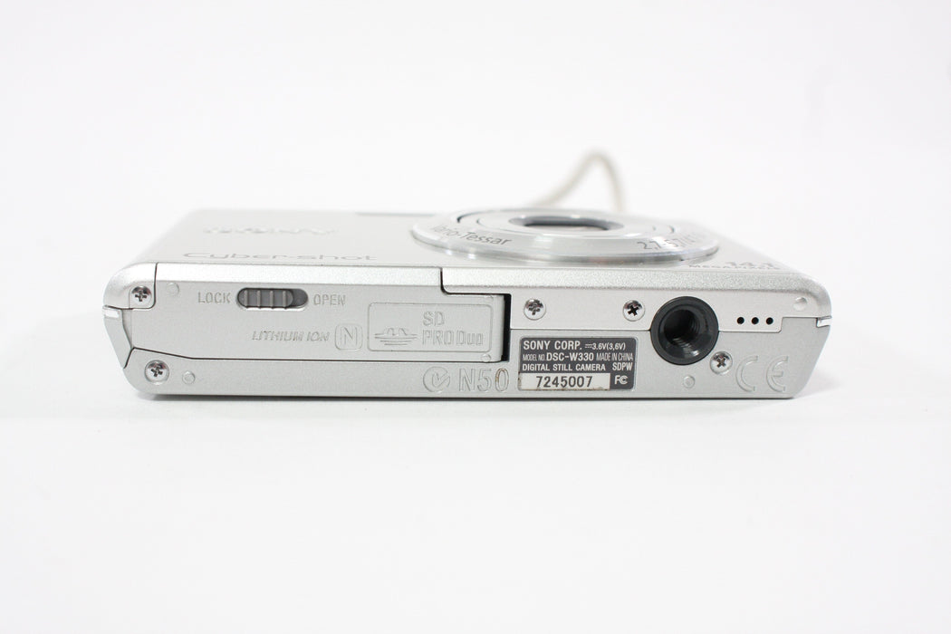 Sony Cyber-shot DSC-W330 Digital Point-and-Shoot Camera 4x Zoom 14.1mp