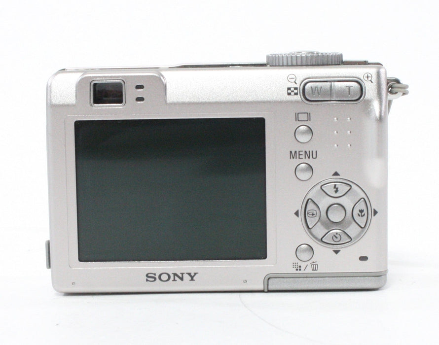 Sony Cyber Shot DSC-W5 3x Zoom 5.1mp with specialty card included (Silver)