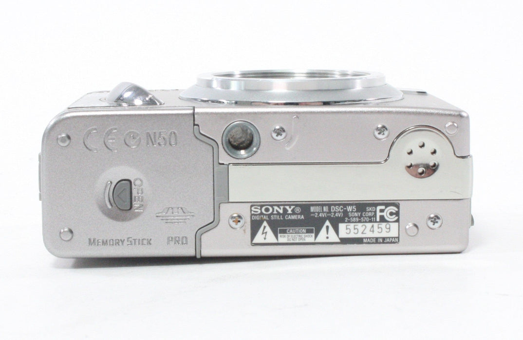 Sony Cyber Shot DSC-W5 3x Zoom 5.1mp with specialty card included (Silver)