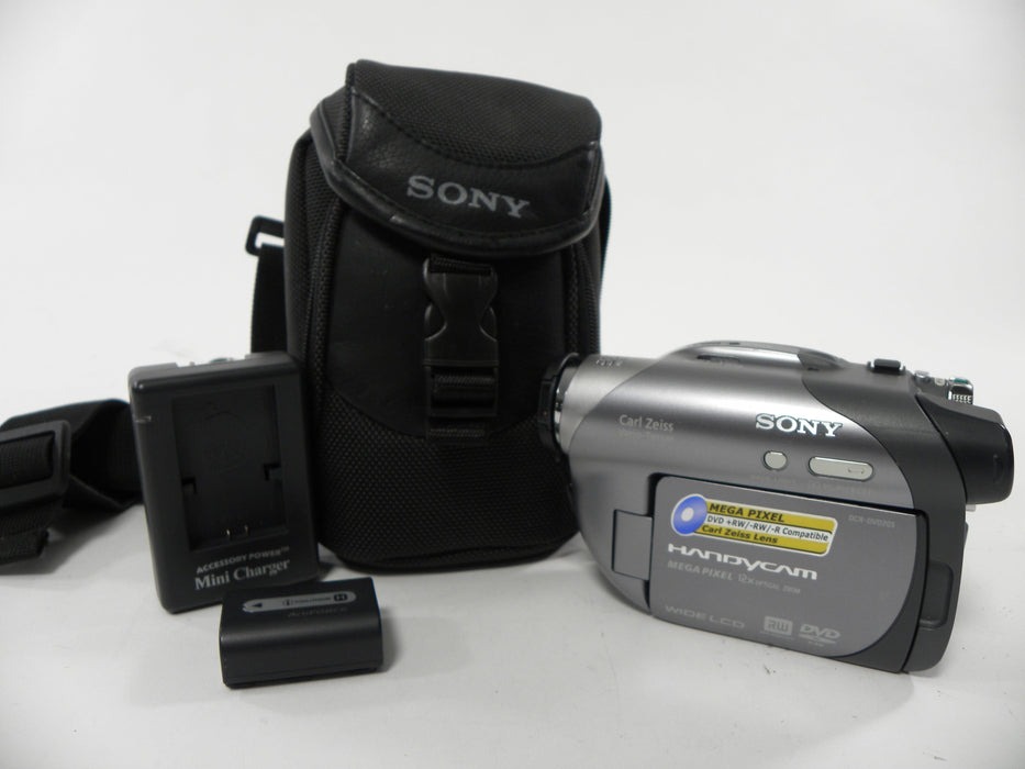 Sony DCR-DVD205 RW Handycam Camcorder