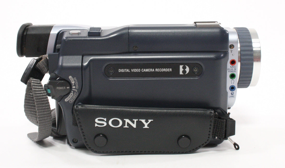 Sony DCR-TRV 340 Digital 8 Camcorder with Titanium I.R. Lens