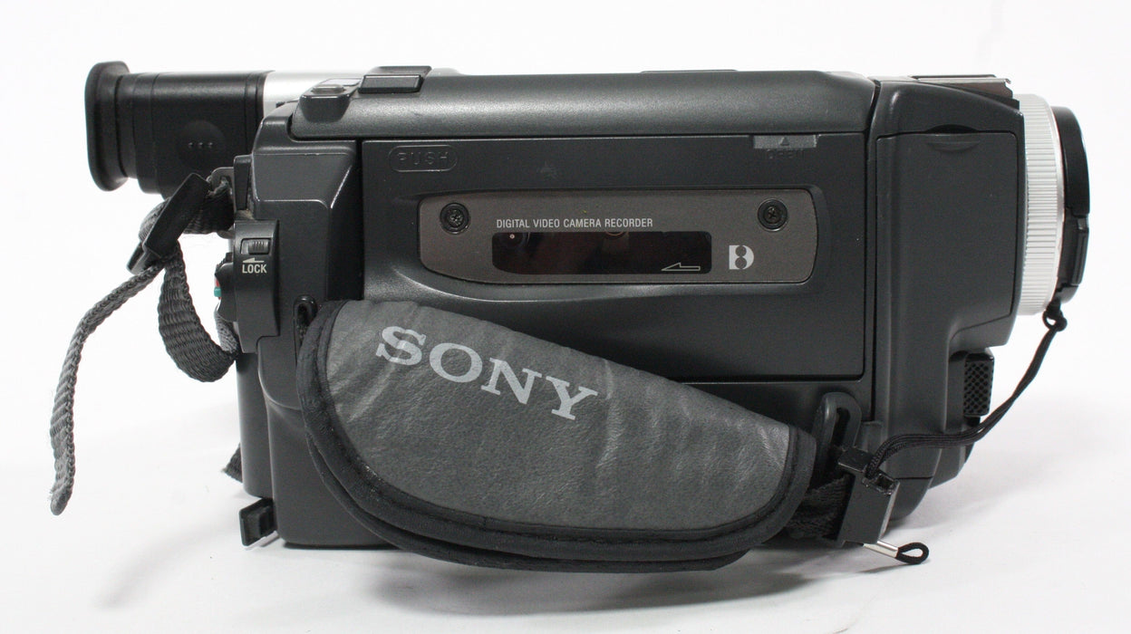 Sony DCR-TRV520 Digital 8 Camcorder