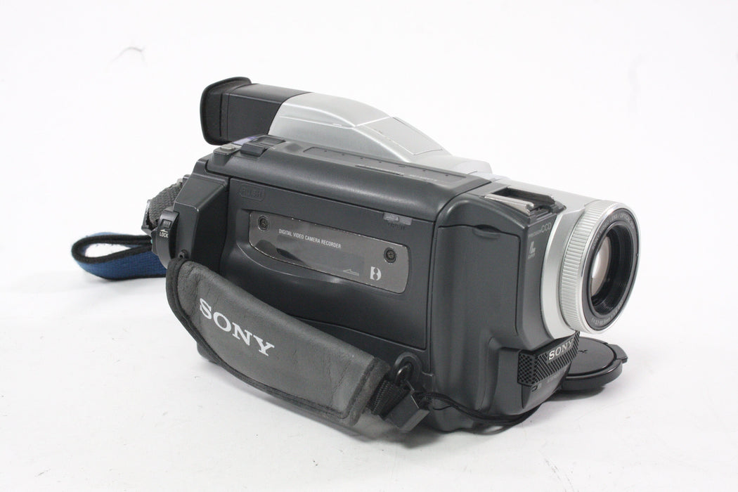 Sony DCR-TRV720 Digital 8 Camcorder
