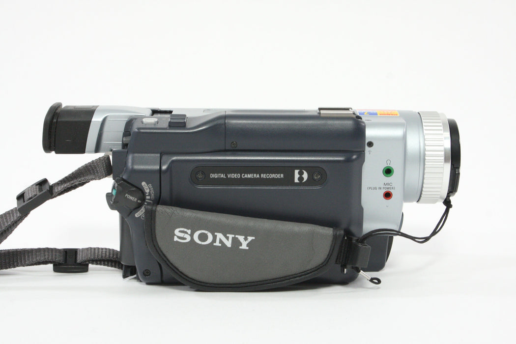 Sony DCR-TRV730 Digital 8 Megapixel Camcorder