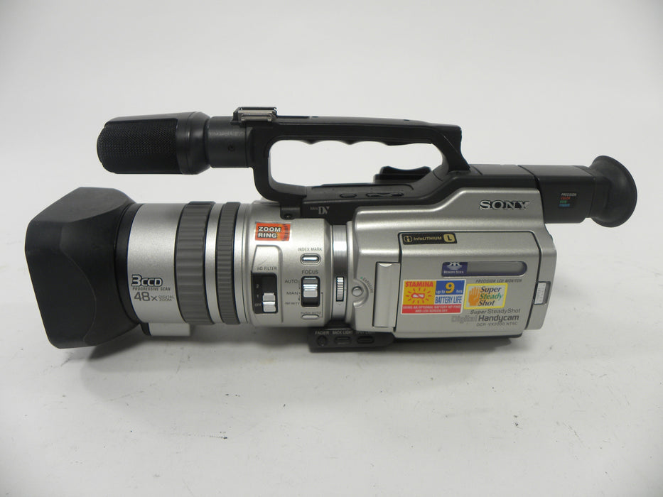 Sony DCR-VX2000 MiniDV Super Steady Shot Camcorder