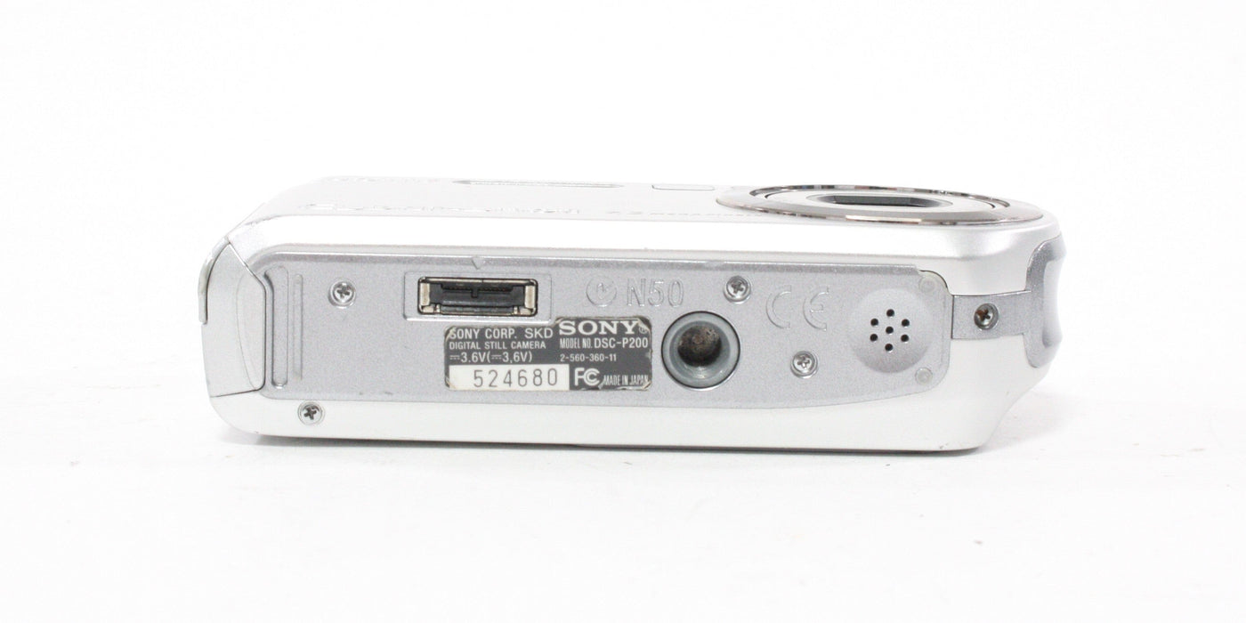 Sony DSC-P200 Digital Point-and-Shoot Camera 3x Zoom 7.2mp