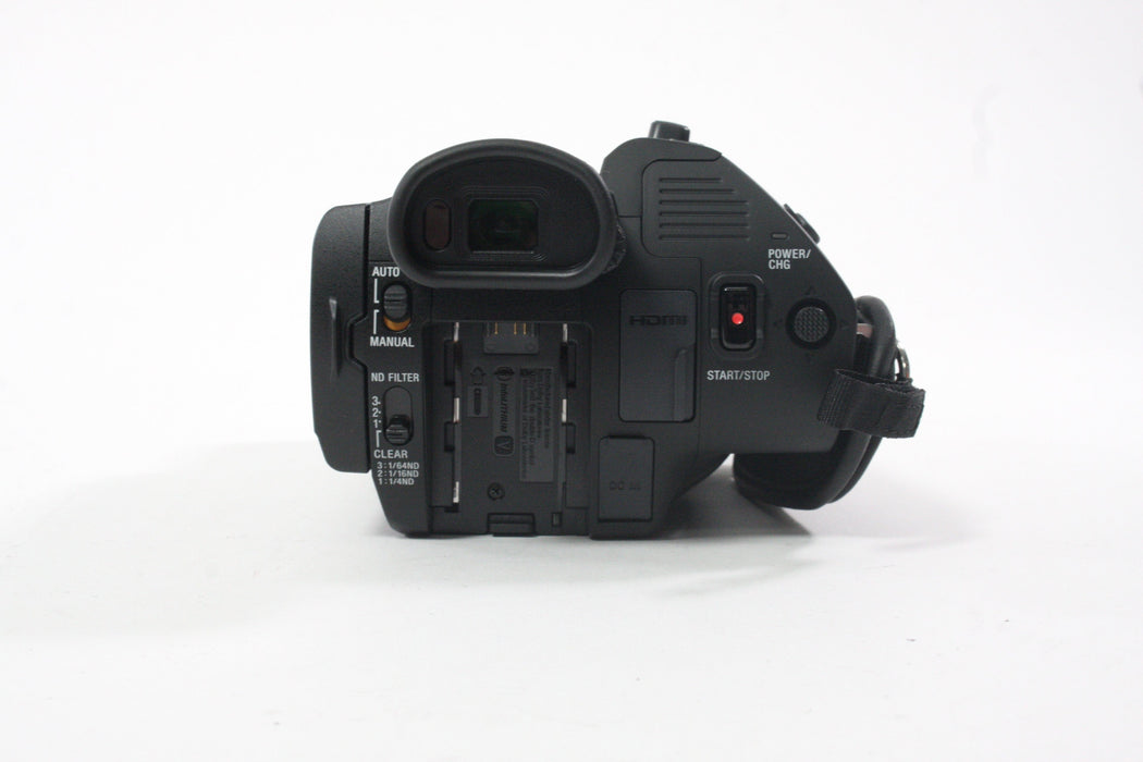 Sony FDR-AX700 Handycam IN BOX