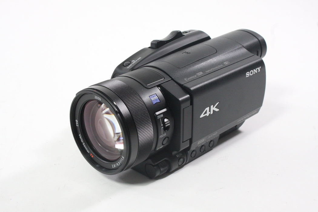 Sony FDR-AX700 Handycam IN BOX