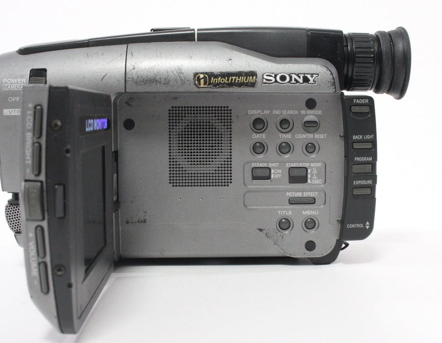 Sony Handycam 8mm CCD-TRV41 Camcorder