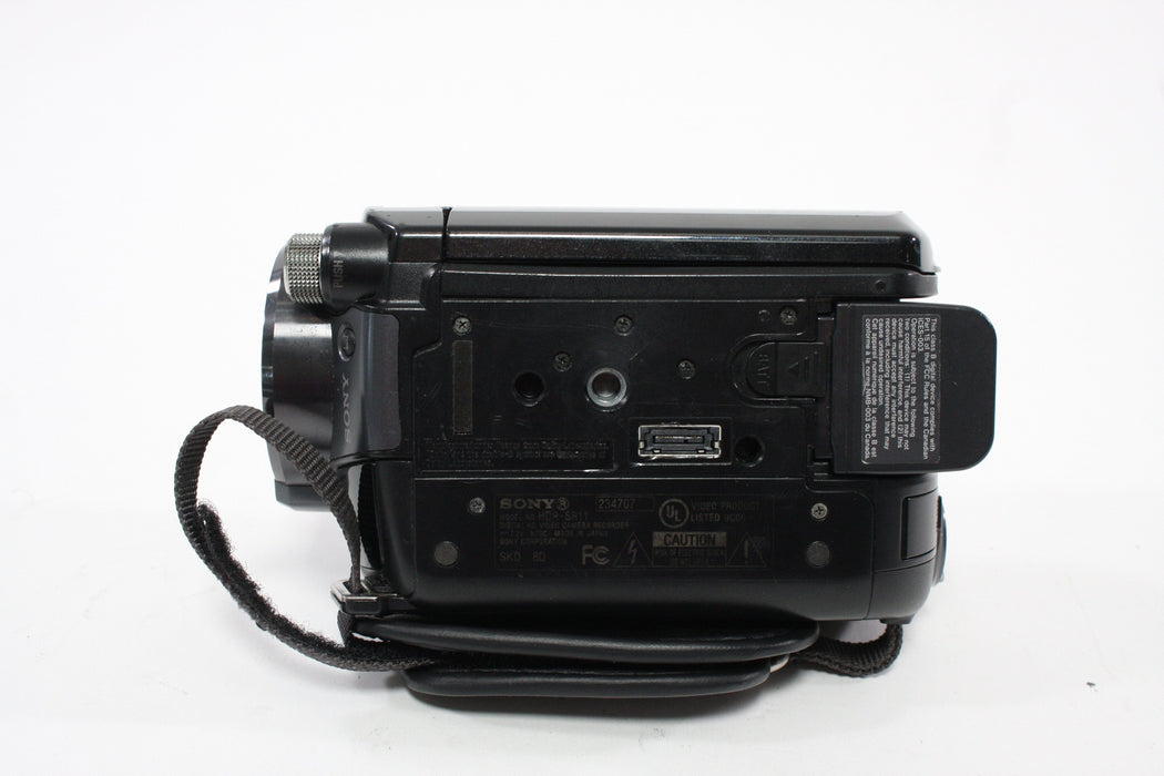 Sony HandyCam HS Camcorder AVCHD Model HDR-SR11 with HandyCam Station