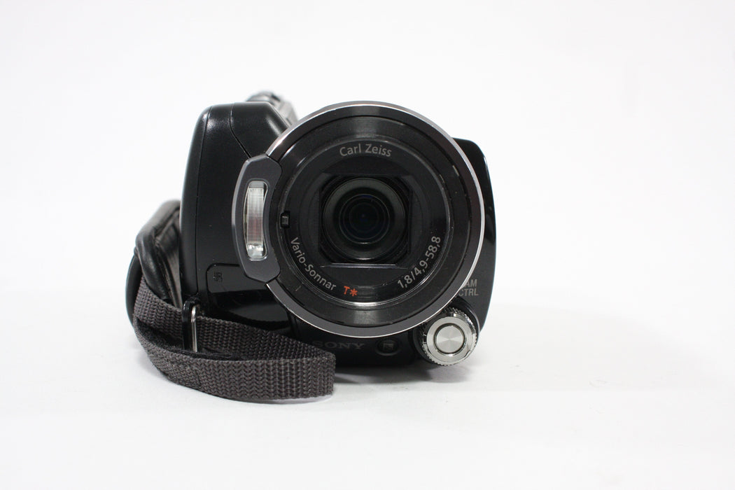 Sony HandyCam HS Camcorder AVCHD Model HDR-SR11 with HandyCam Station