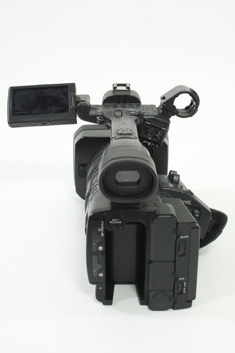 Sony HXR-NX5U NXCAM Professional Camcorder - 550  hours usage - Selling as-is.