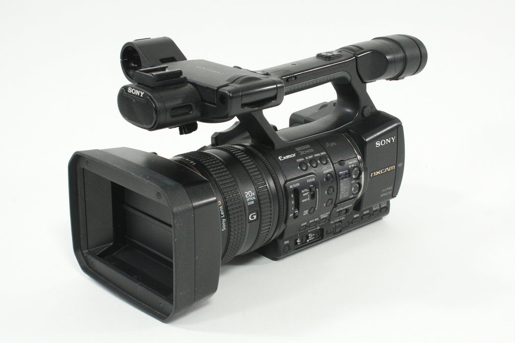 Sony HXR-NX5U NXCAM Professional Camcorder - 550  hours usage - Selling as-is.