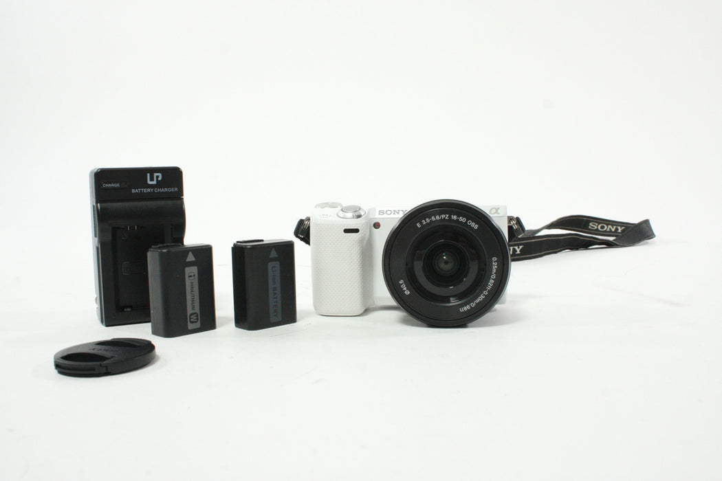 Sony NEX-5R wtih 16-50mm f/3.5-5.6 OSS P2 Lens for Sony E Mount