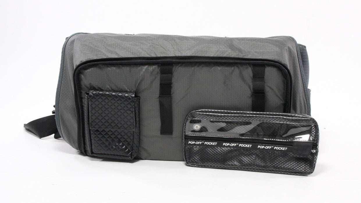 Tamrac Shoulder Bag ID 17x10x10 Inches (made in USA)