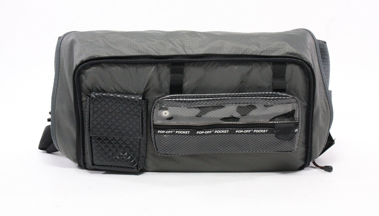 Tamrac Shoulder Bag ID 17x10x10 Inches (made in USA)