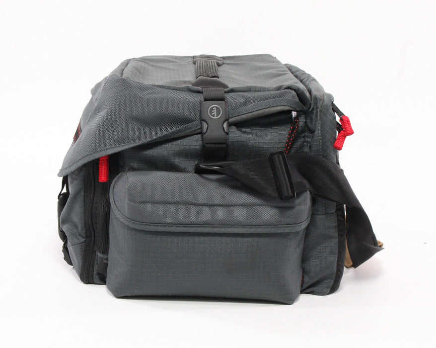 Tamrac Shoulder Bag ID 17x10x10 Inches (made in USA)