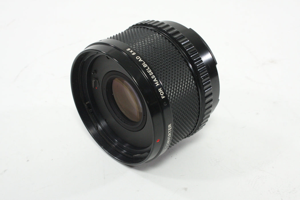 Vivitar 2x Auto Converter for Hasselblad