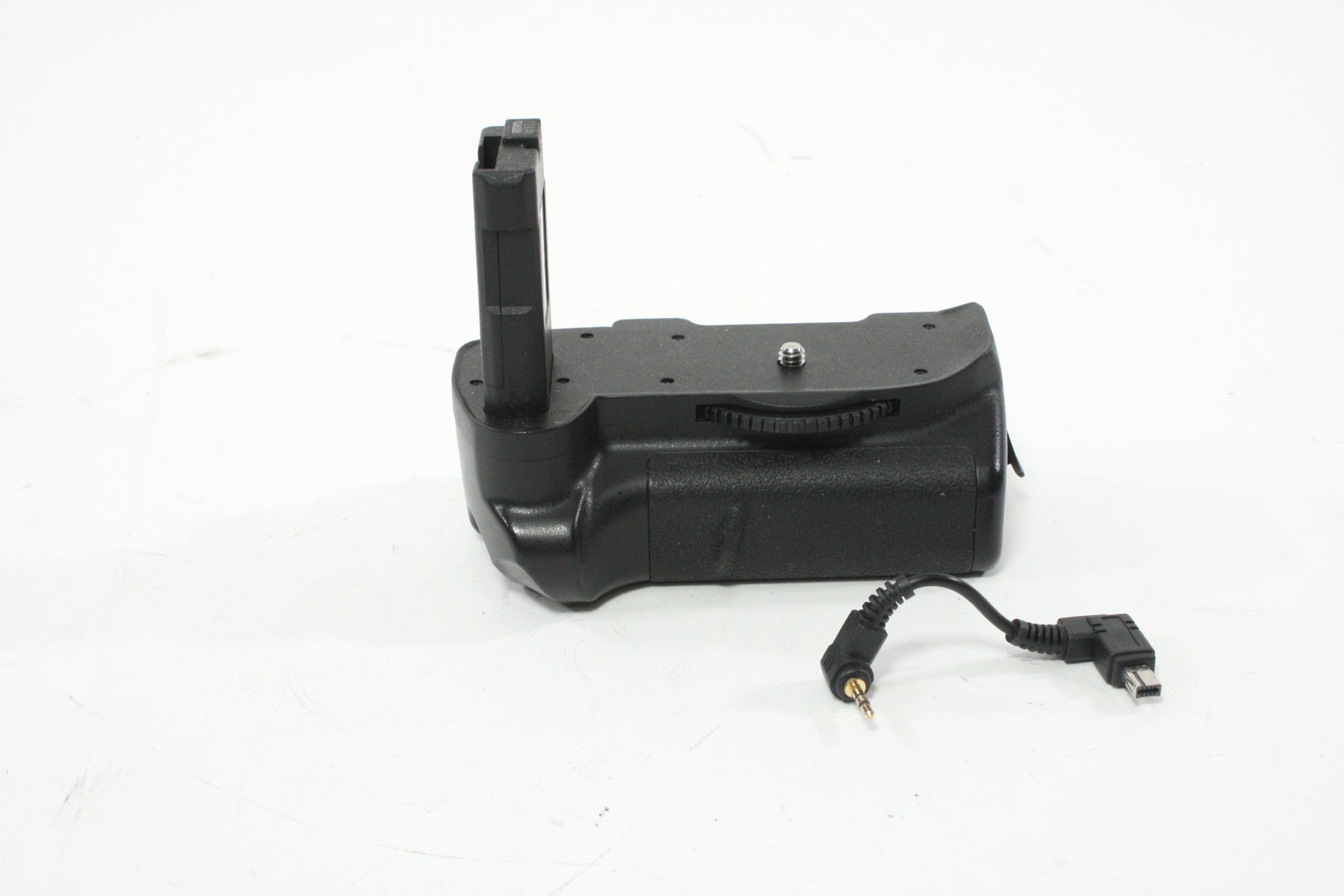 Vivitar VIV-PG D5300 Battery Grip for Nikon D5300