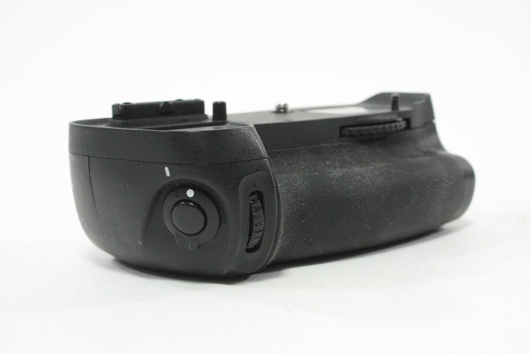 Xit Battery Grip for Nikon D600 Cameras
