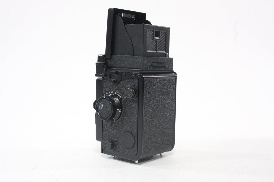 Yashica Mat 124G Medium Format Camera with Case
