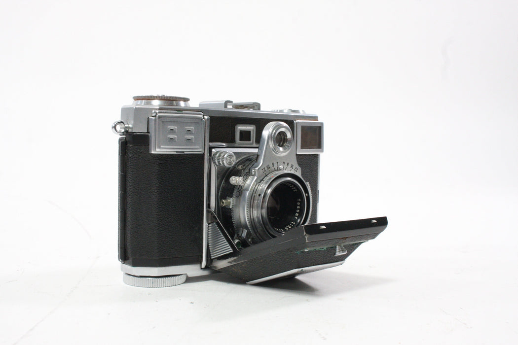 Zeiss Ikon Contessa 533/24 with a Tessar 45mm f/2.8 Lens AS-IS